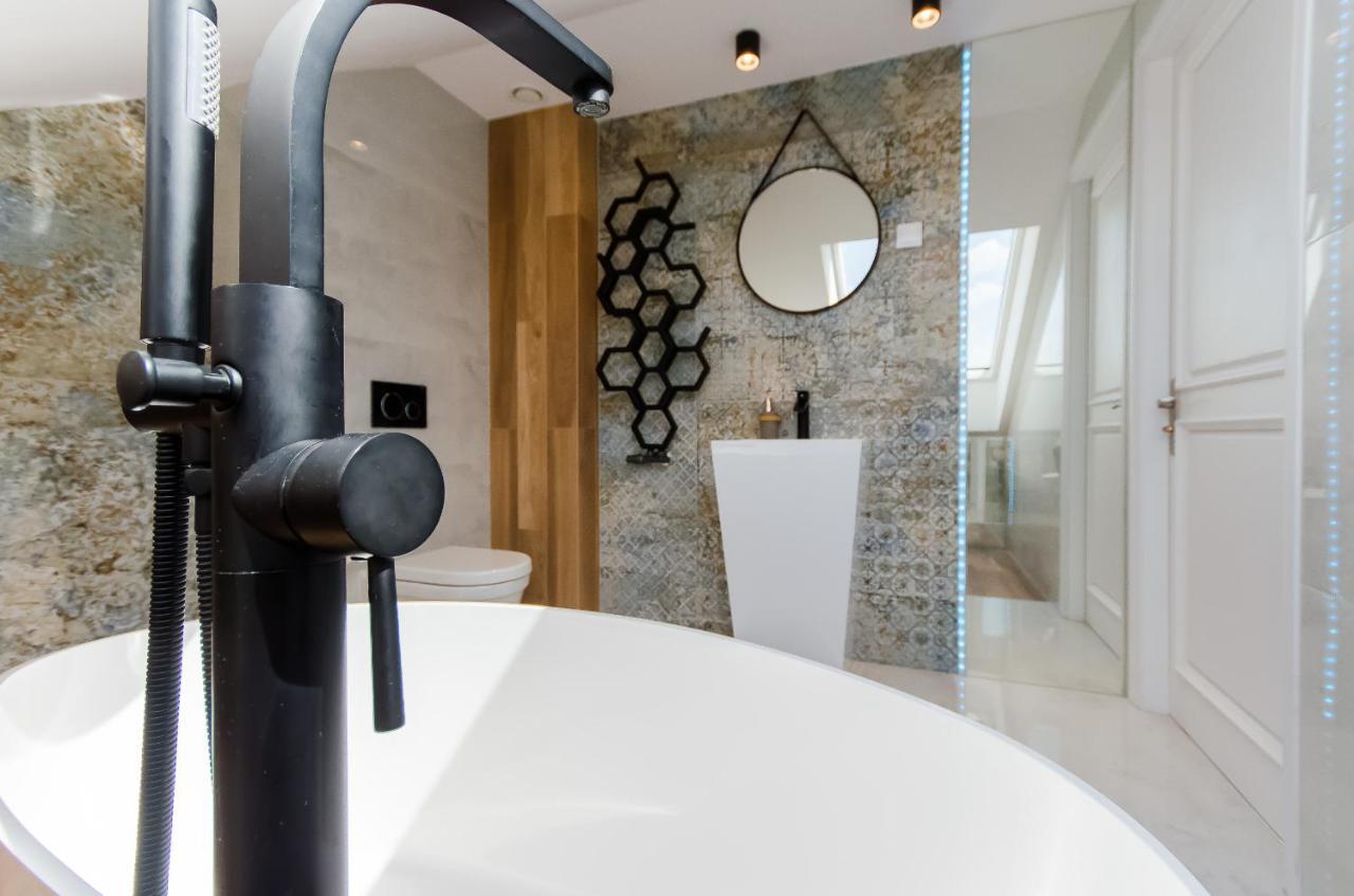 Kazimierz Penthouse With Private Terrace Apartment คราคูฟ ภายนอก รูปภาพ